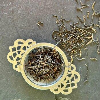 Amba Handrolled Black